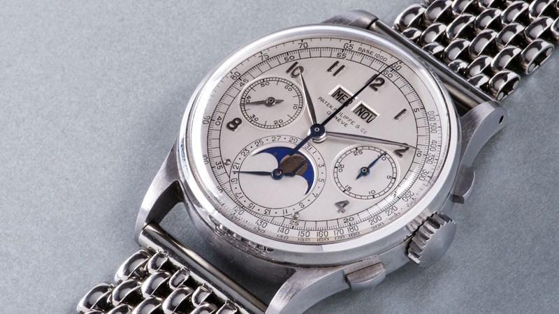 Đồng hồ đầu ti&ecirc;n c&oacute; t&iacute;nh năng bấm giờ, lịch vạn ni&ecirc;n