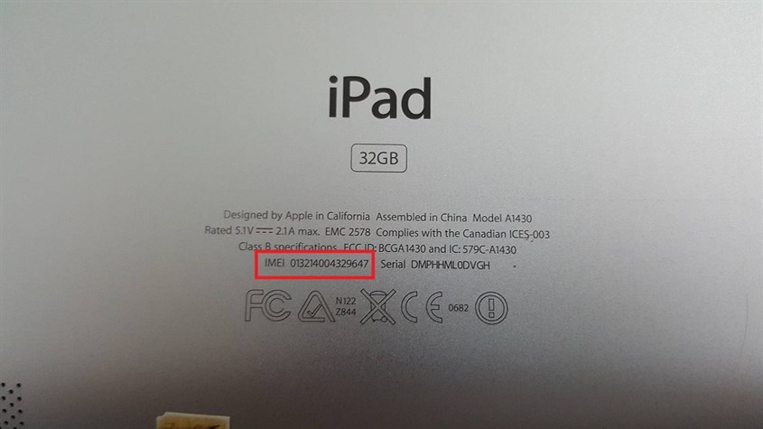 Bạn có thể lấy số seri nằm ở mặt sau sản phẩm để kiểm tra IMEI máy Bạn có thể lấy số seri nằm ở mặt sau sản phẩm để kiểm tra IMEI máy