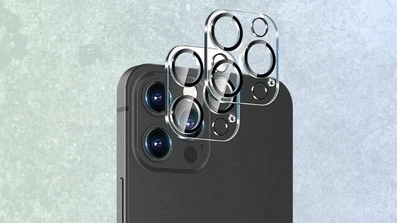 Bạn n&ecirc;n dán camera iPhone đ&ecirc;̉ tăng khả năng bảo v&ecirc;̣ &ocirc;́ng kính của máy