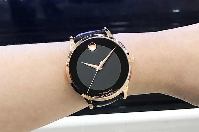 Khung viền đồng hồ được mạ PVD v&agrave;ng hồng