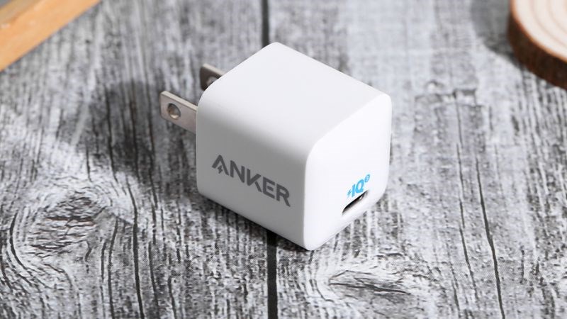 Sạc nhanh 20W Anker PowerPort III Nano A2633