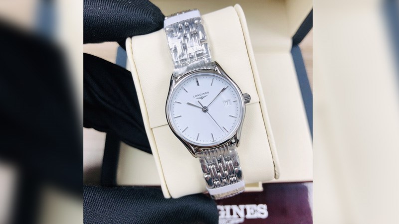 Bộ sưu tập Longines Lyre c&oacute; thiết kế theo phong c&aacute;ch nhẹ nh&agrave;ng, đơn giản