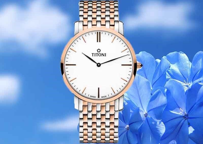 H&atilde;y lắng nghe tiếng chuyển động từ b&ecirc;n trong đồng hồ