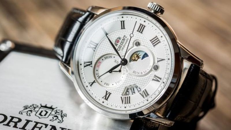 Bền, nhẹ, trong suốt, &iacute;t g&acirc;y l&oacute;a dưới &aacute;nh s&aacute;ng mạnh