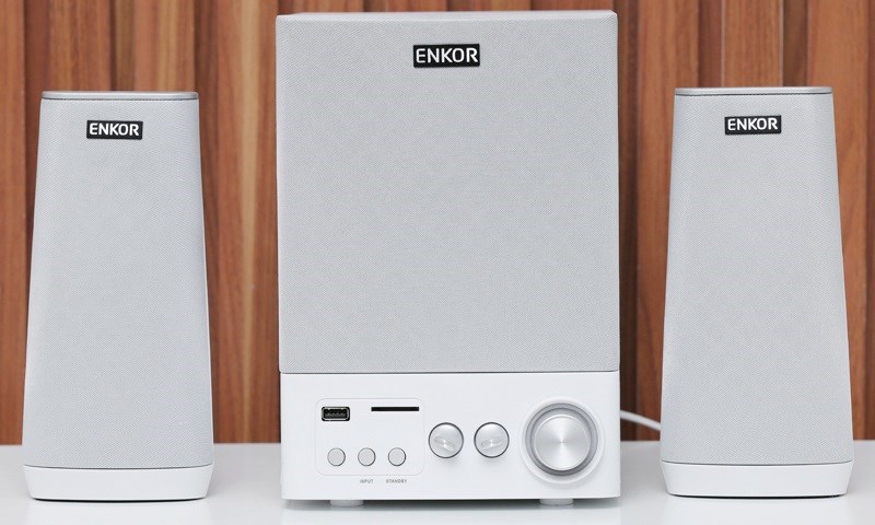 C&oacute; thể kết nối với thiết bị bằng nhiều c&aacute;ch kh&aacute;c nhau