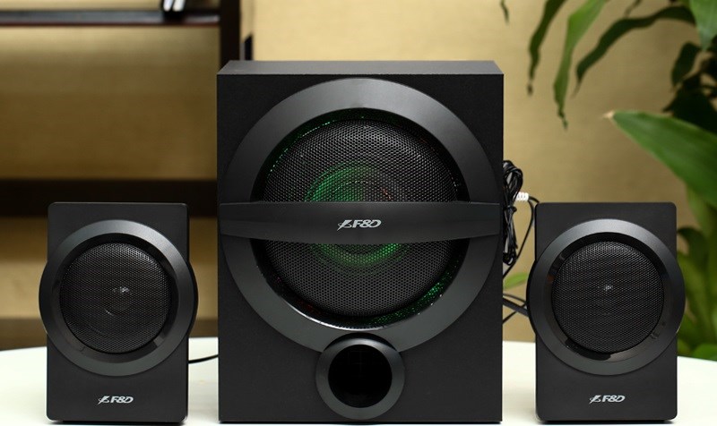 Loa c&oacute; lớp vỏ ngo&agrave;i chống v&acirc;n tay v&agrave; gỉ s&eacute;t