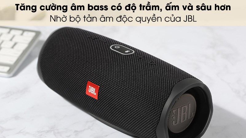 Thương hiệu nổi tiếng với &acirc;m bass trầm ấm