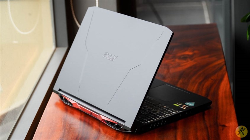 Ngoại h&igrave;nh laptop Acer Nitro 5