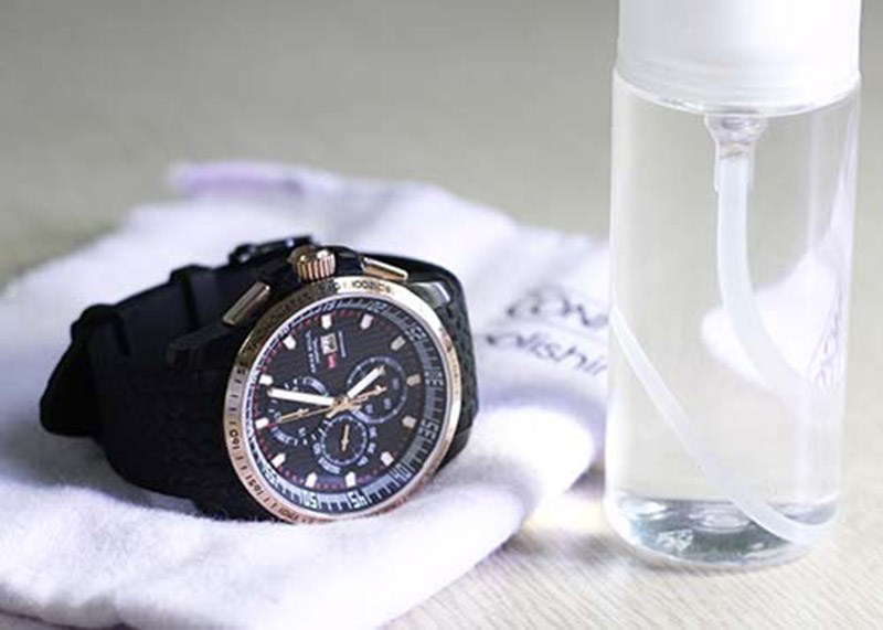  Pha lo&atilde;ng dung dịch đ&atilde; chuẩn bị