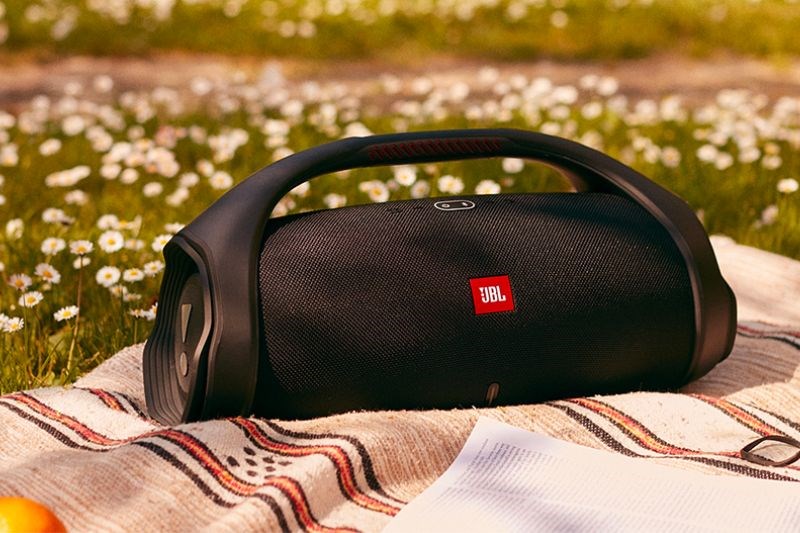 &Acirc;m thanh b&ugrave;ng nổ, kiểu d&aacute;ng gọn g&agrave;ng