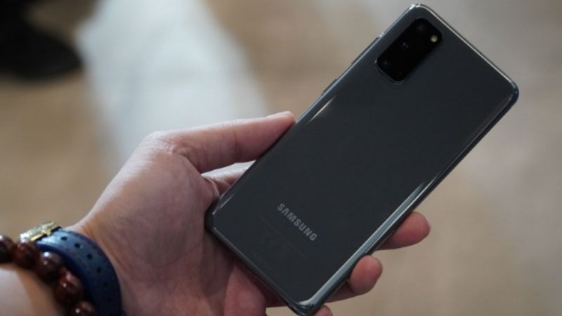 Xem x&eacute;t t&igrave;nh trạng ngo&agrave;i m&aacute;y