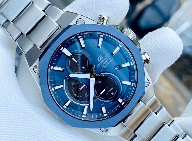 Mặt đồng hồ b&aacute;t gi&aacute;c mới lạ