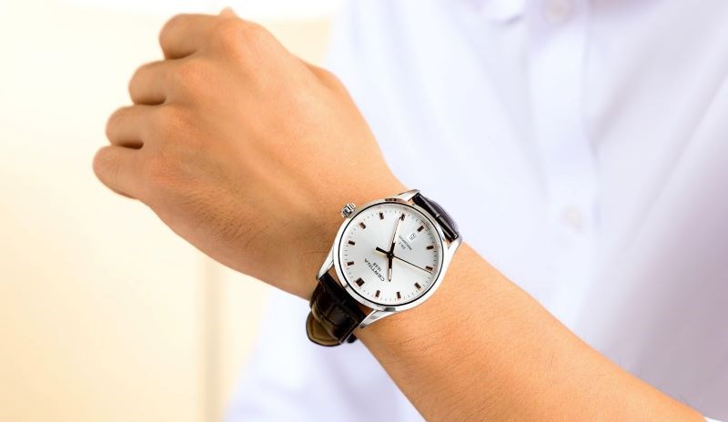 Kiểu d&aacute;ng cổ điển, thanh lịch