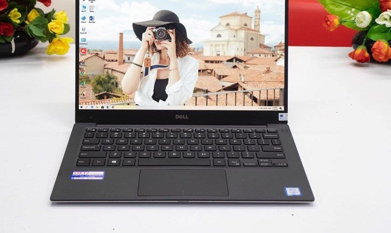 M&agrave;n h&igrave;nh hiển thị sắc n&eacute;t