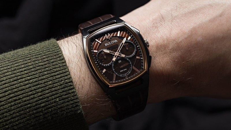 Cỗ m&aacute;y vận h&agrave;nh cực kỳ mượt m&agrave;, &ecirc;m &aacute;i v&agrave; trơn tru trong từng chuyển động