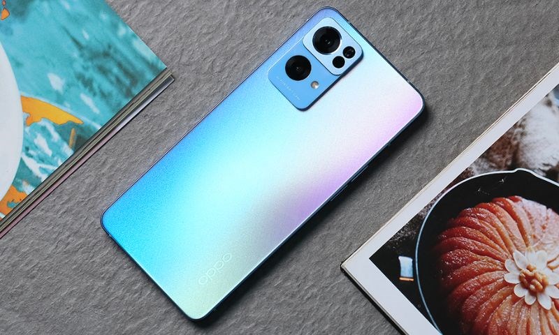 Vẻ ngo&agrave;i bắt mắt, camera chất lượng