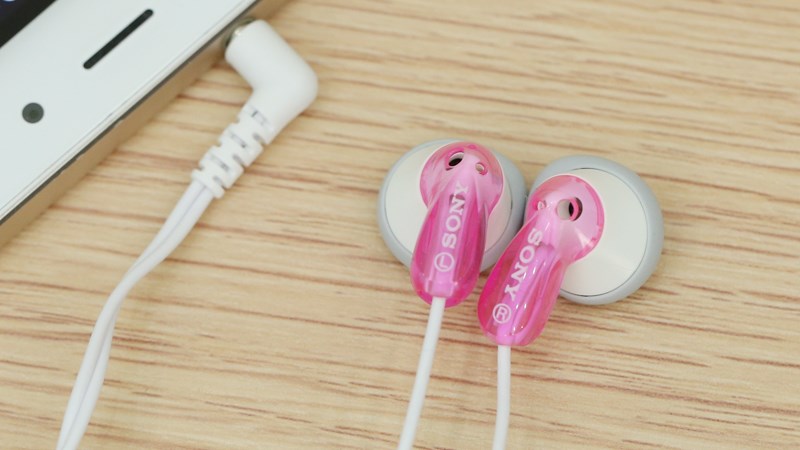 Kiểu dáng gọn nhẹ, màu sắc phong phú cho bạn lựa chọn tùy theo sở thích của mình Kiểu dáng gọn nhẹ, màu sắc phong phú cho bạn lựa chọn tùy theo sở thích của mình