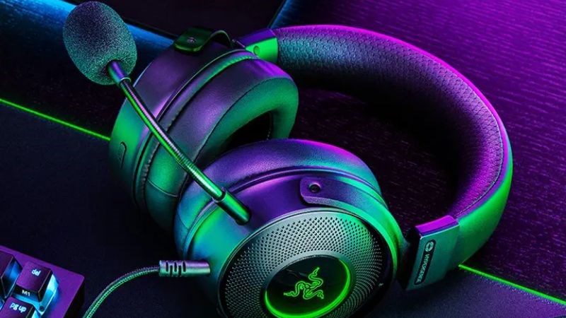 Kiểm tra ngoại h&igrave;nh tai nghe