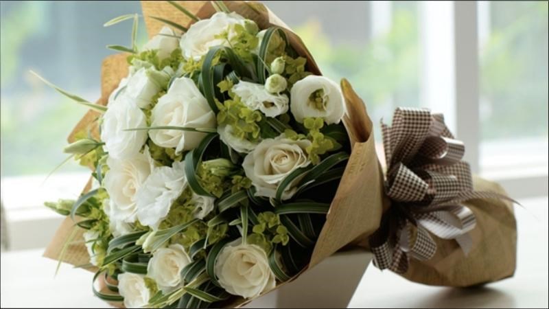 Hoa &ndash; m&oacute;n qu&agrave; an to&agrave;n kh&ocirc;ng bao giờ lỗi thời