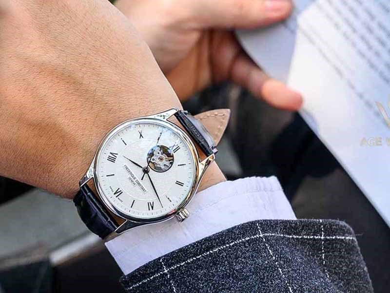 Đồng hồ FREDERIQUE CONSTANT Classics 40 mm Nam FC-310MS5B6 - thu hút ánh nhìn bởi mẫu mã nổi bật và cá tính Đồng hồ FREDERIQUE CONSTANT Classics 40 mm Nam FC-310MS5B6 - thu hút ánh nhìn bởi mẫu mã nổi bật và cá tính