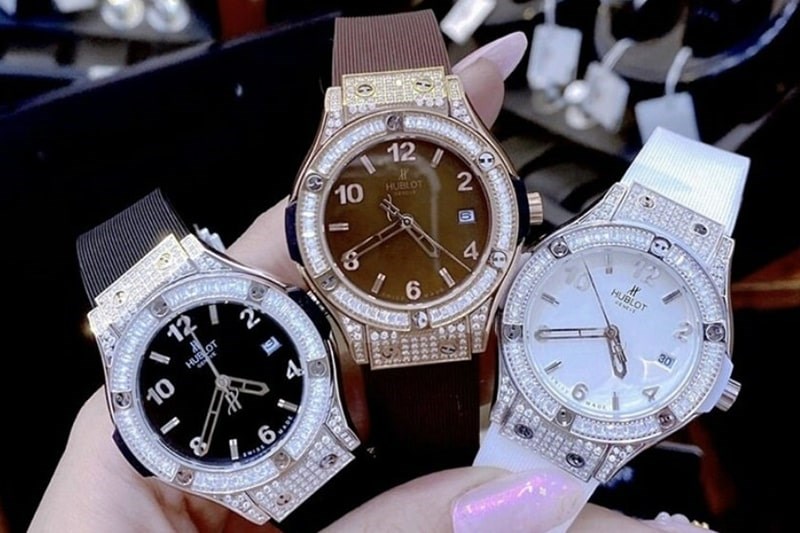 huong-dan-5-cach-deo-dong-ho-hublot-nu-cach-chon-14 Hiểu cách sử dụng từng dòng đồng hồ Hublot