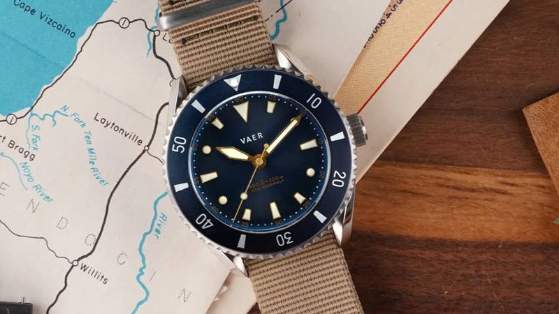 Khi hết năng lượng t&iacute;ch trữ, đồng hồ cũng sẽ ngừng hoạt động