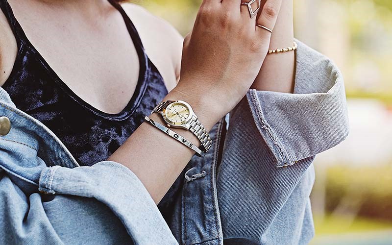 Khung viền th&eacute;p kh&ocirc;ng gỉ bền bỉ