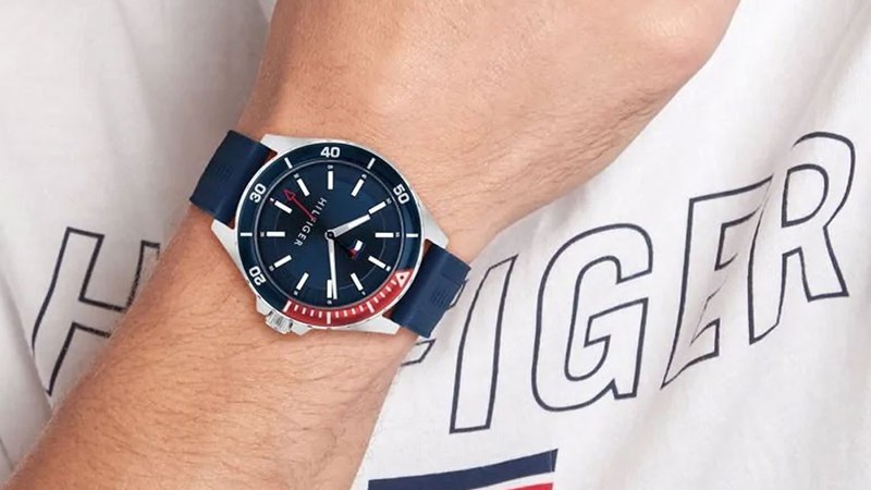 D&acirc;y đeo l&agrave;m từ silicone mềm mại, thoải m&aacute;i khi đeo