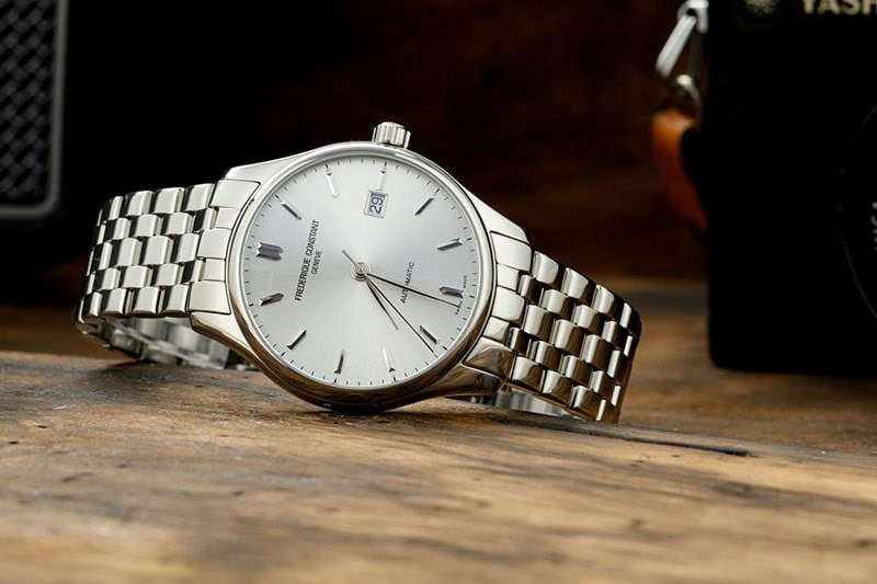 Thiết kế tinh tế, sang trọng với tone m&agrave;u bạc