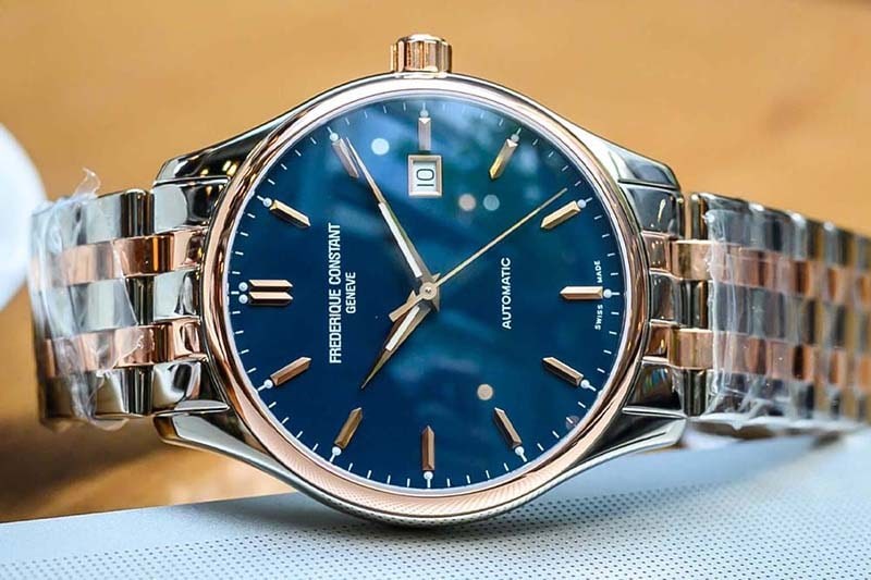 Khung viền bằng th&eacute;p kh&ocirc;ng gỉ mạ PVD bền m&agrave;u