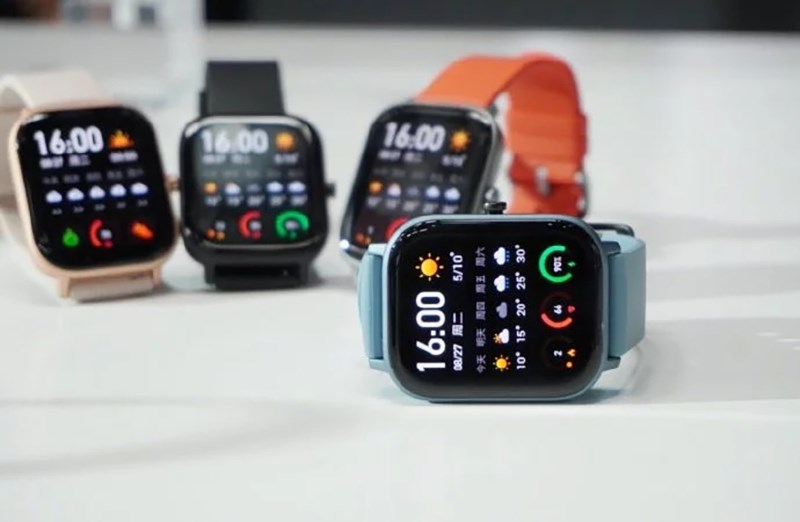 Thiết kế của cả hai kh&aacute; tương đồng nhau