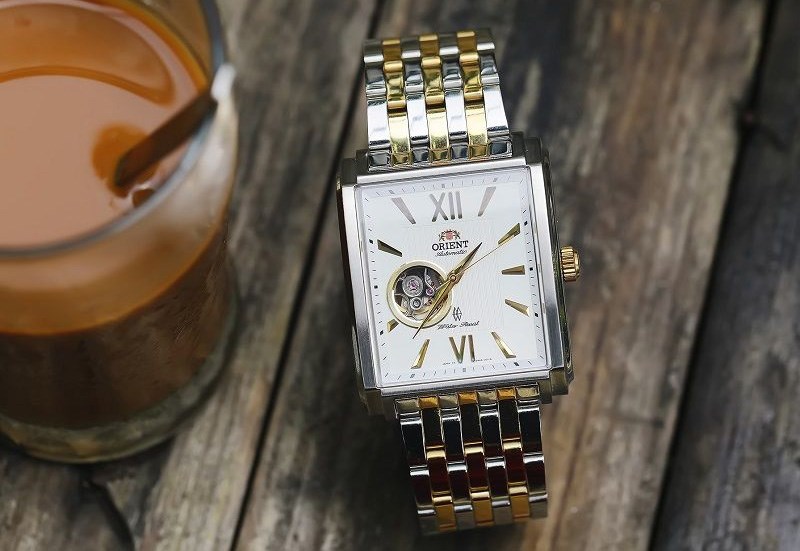 Đồng hồ thiết kế tối giản được mọi người ưa chuộng Đồng hồ thiết kế tối giản được mọi người ưa chuộng