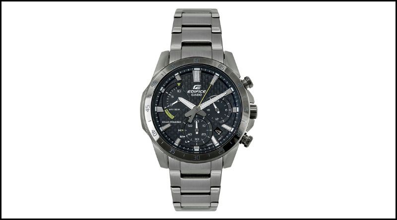 Phần d&acirc;y đeo được mạ th&ecirc;m một lớp Ion gi&uacute;p chiếc đồng hồ lu&ocirc;n s&aacute;ng b&oacute;ng