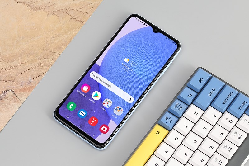 Samsung Galaxy A23 4GB sở hữu vi&ecirc;n pin 5000 mAh sử dụng d&agrave;i l&acirc;u