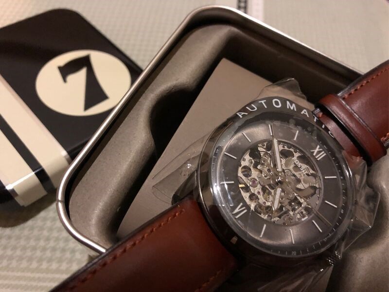 Đồng hồ Fossil ME6171 sở hữu tông màu trầm ấm lộ cơ đẹp mắt Đồng hồ Fossil ME6171 sở hữu tông màu trầm ấm lộ cơ đẹp mắt