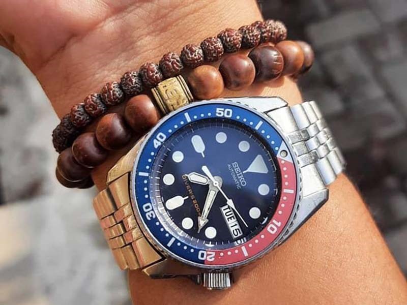 Đồng hồ Seiko SKX là một trong những mẫu đồng hồ lặn được ưa chuộng nhất và bán chạy nhất của toàn ngành sản xuất đồng hồ Nhât Bản trên thị trường Thế giới Đồng hồ Seiko SKX là một trong những mẫu đồng hồ lặn được ưa chuộng nhất và bán chạy nhất của toàn ngành sản xuất đồng hồ Nhât Bản trên thị trường Thế giới