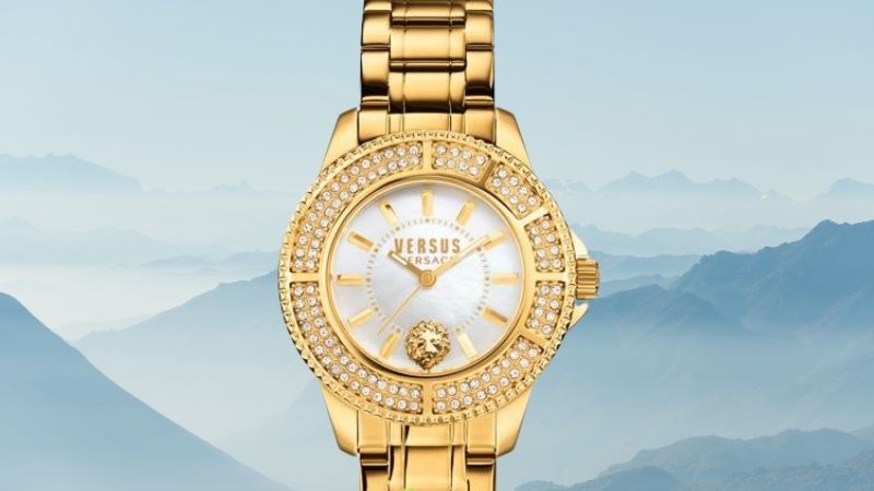 Đồng hồ c&oacute; vẻ đẹp sang trọng, thời thượng