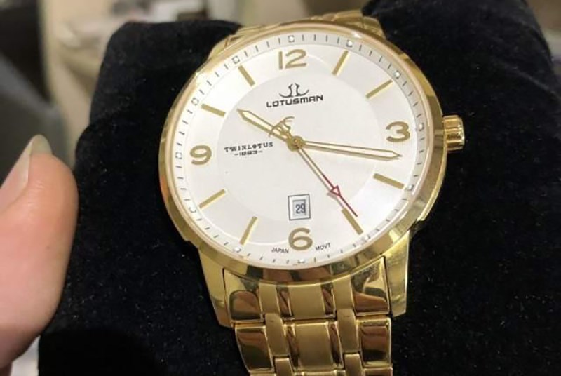 Đ&acirc;y l&agrave; sản phẩm đồng hồ d&acirc;y kim loại m&aacute;y Quartz gi&aacute; rẻ