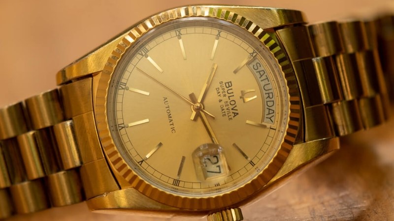 Mang hơi hướng vintage, cổ điển và quý phái nên rất thích hợp với nữ giới Mang hơi hướng vintage, cổ điển và quý phái nên rất thích hợp với nữ giới