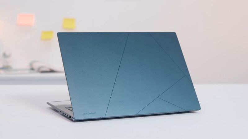 Laptop Asus Zenbook 14 OLED UX3402ZA i7 1260P (KM221W) sở hữu ngoại h&igrave;nh tinh tế v&agrave; thanh lịch