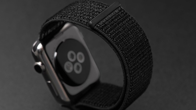 L&agrave;m từ nylon dệt với m&oacute;c v&agrave; d&acirc;y buộc t&iacute;ch hợp