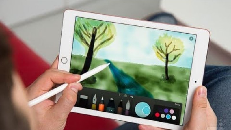 iPad Gen 6 được trang bị b&uacute;t Pencil