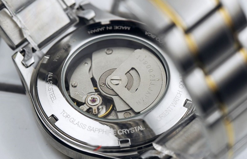 Đồng hồ Orient Water Resistant 50m c&oacute; thể đi mưa