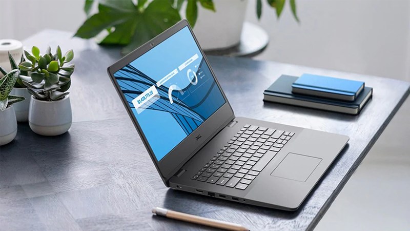 Laptop cho ph&eacute;p người d&ugrave;ng c&oacute; thể bật nhiều cửa sổ đa nhiệm