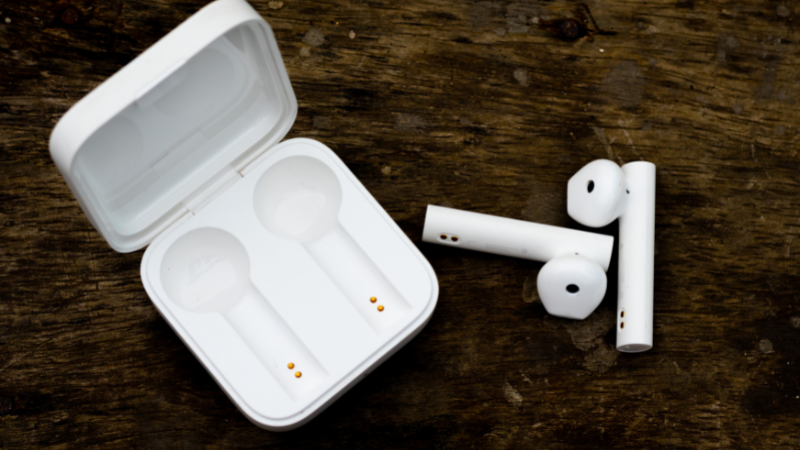 Tai nghe Earbuds nhỏ gọn đem lại cảm gi&aacute;c đeo nhẹ nh&agrave;ng nhất