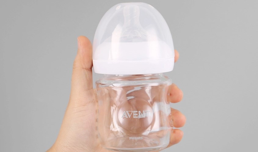 Bình sữa thuỷ tinh Philips Avent SCF671/13 cổ rộng 120 ml (0 - 1 tháng)