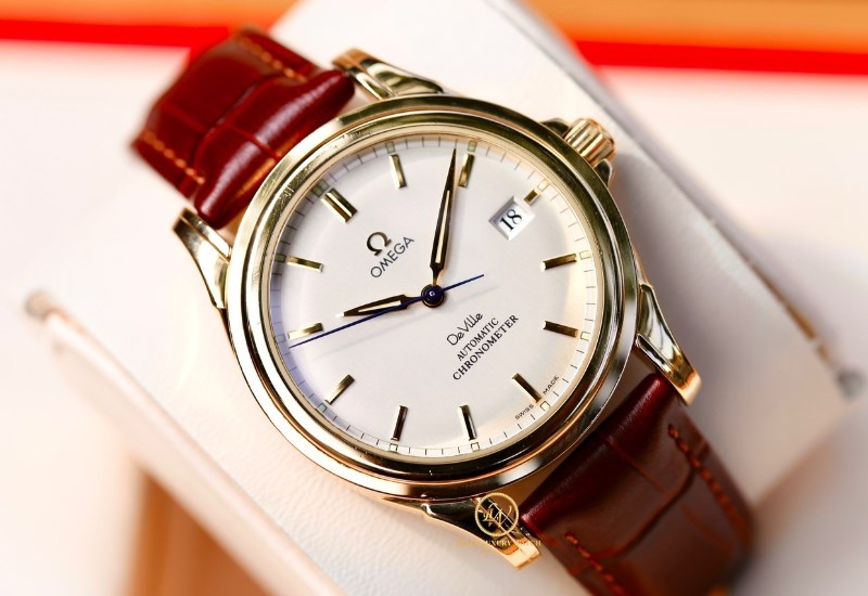 Đồng hồ Omega lu&ocirc;n đi đ&ocirc;i giữa chất lượng v&agrave; vẻ ngo&agrave;i
