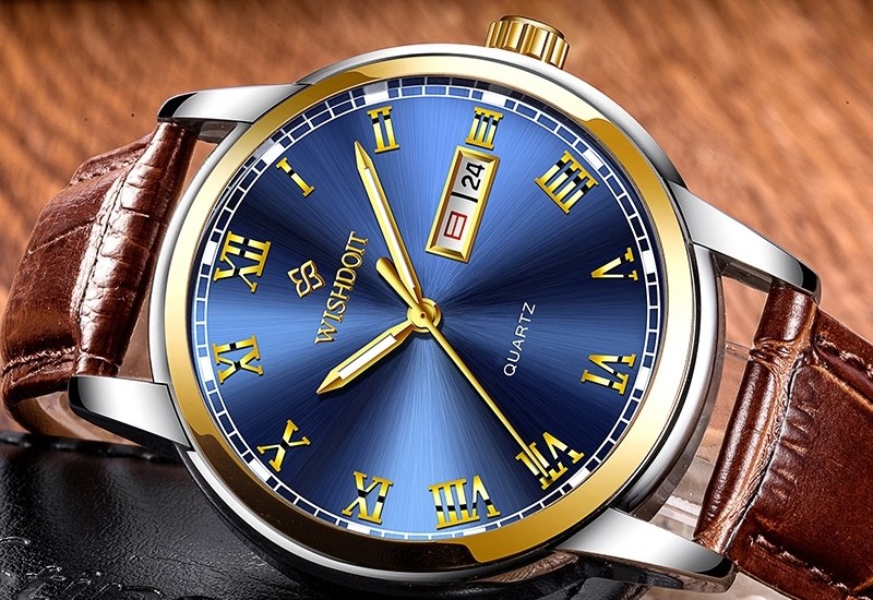 Thiết kế truyền thống với mặt số v&agrave; kim quay