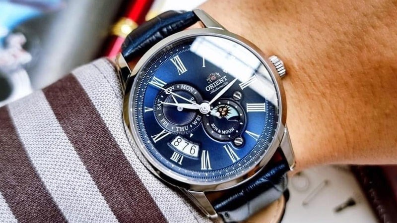 Bảo quản đồng hồ tại nơi khô ráo, thoáng mát