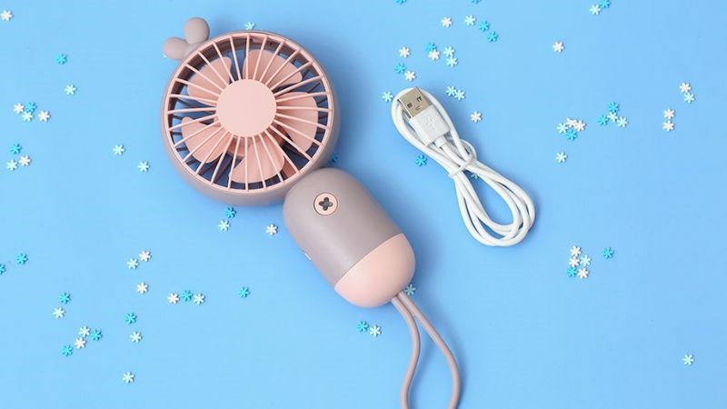 Quạt sạc mini OSMIA CK-F050 kiểu dáng độc đáo, lạ mắt Quạt sạc mini OSMIA CK-F050 kiểu dáng độc đáo, lạ mắt